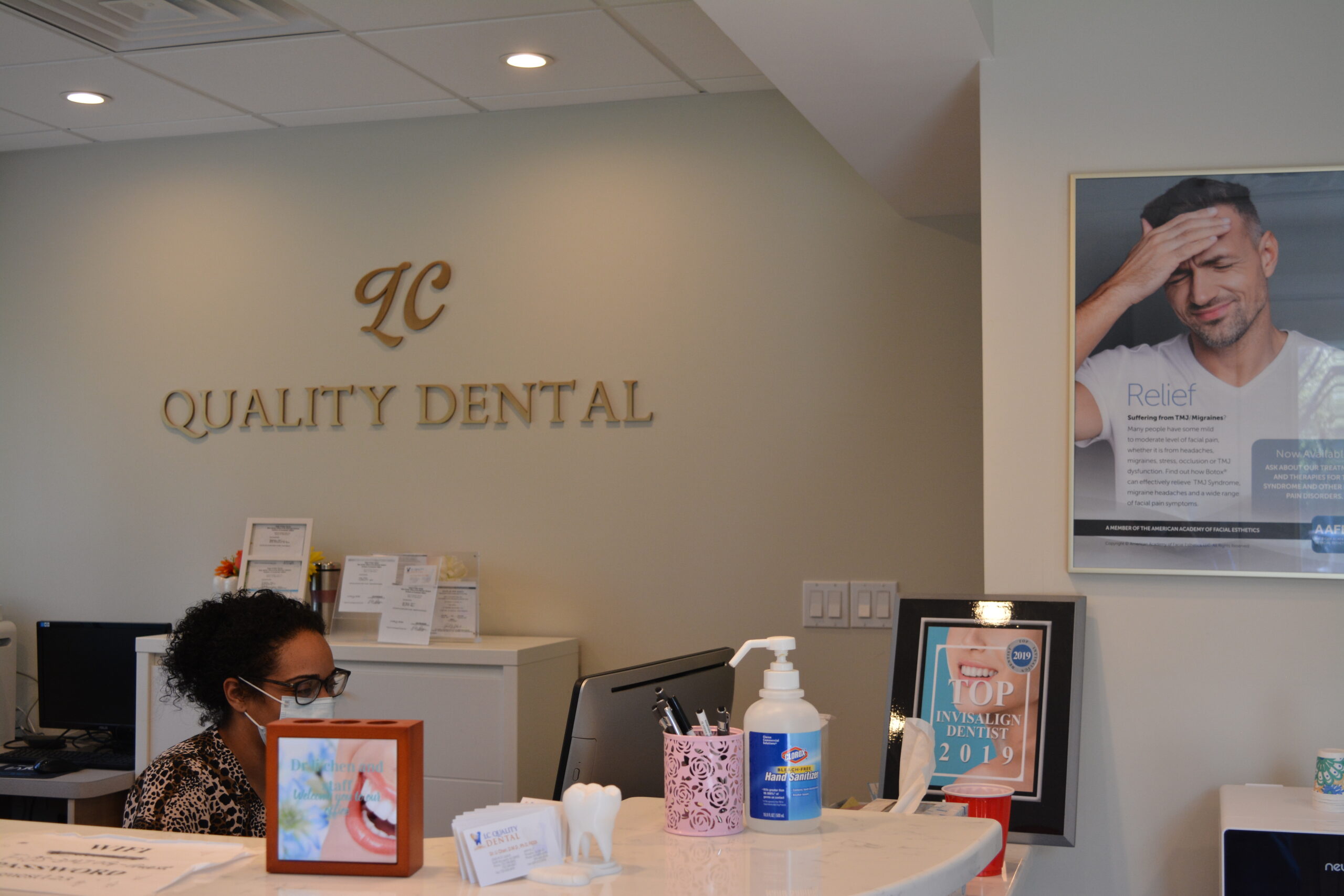 LC Quality Dental Reception