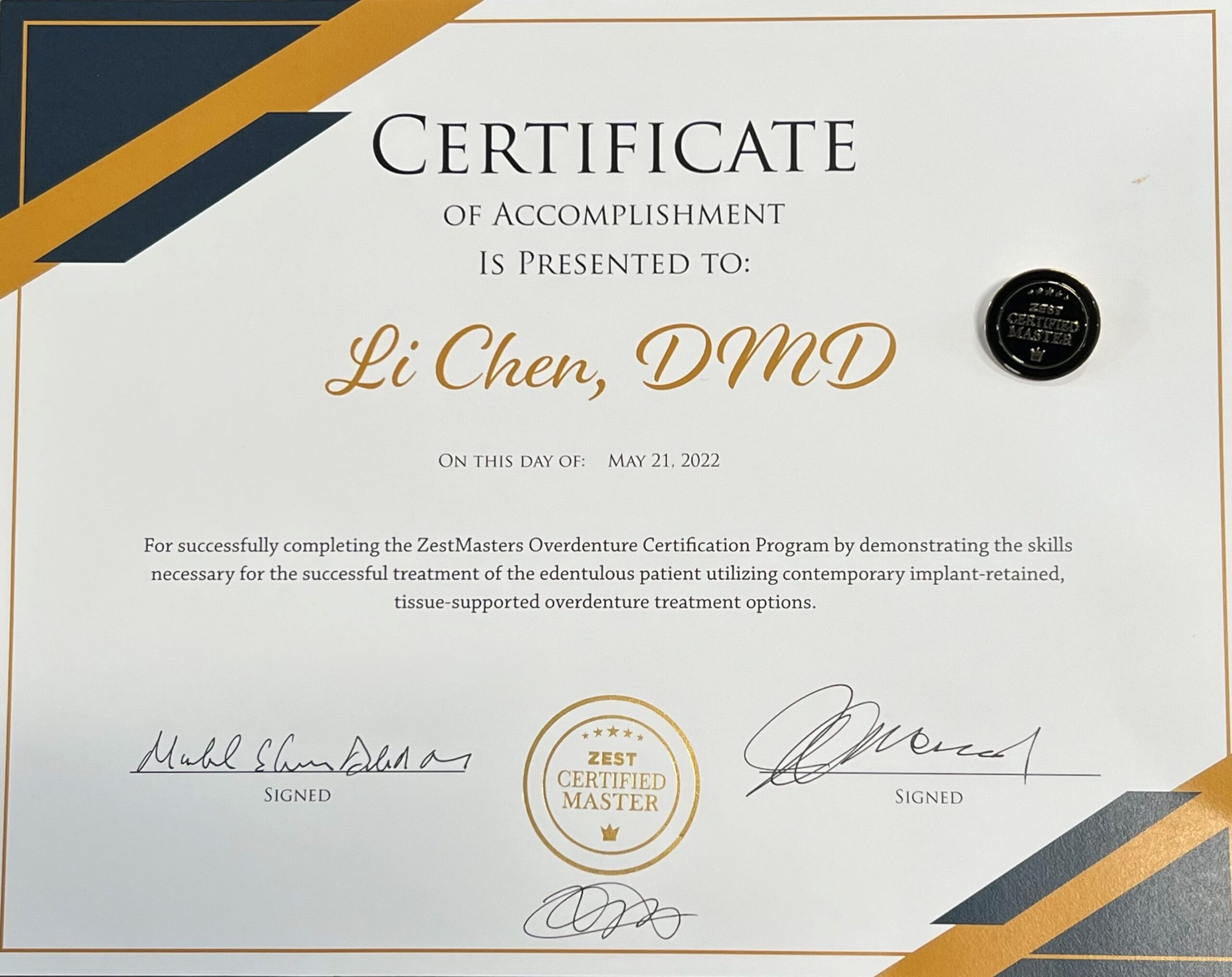 Portrait of Dr Li Chen